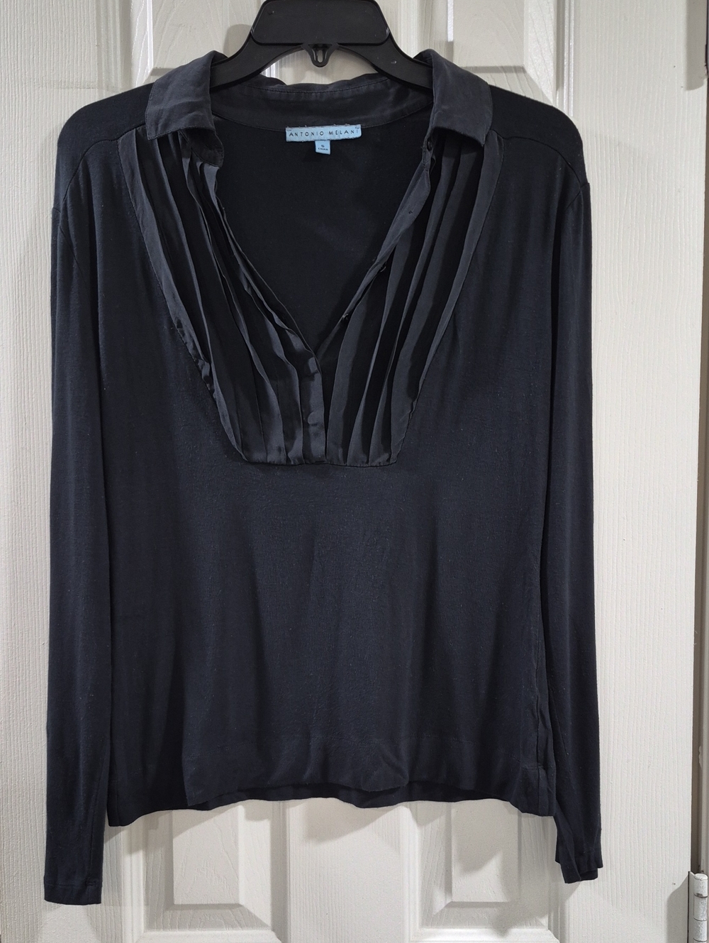 ANTONIO MELANI Black Long Sleeve Pleated V-Neck Blouse